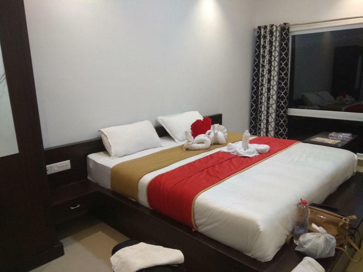 Runs Residency Hotel Ooty Exterior photo